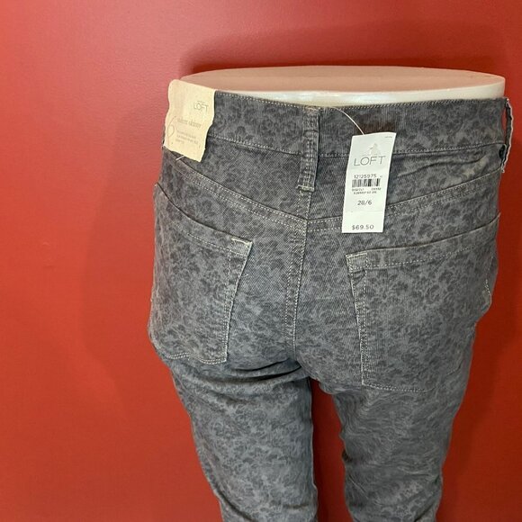 ANN TAYLOR LOFT Women's Grey Print Skinny Corduroy Pants - Size 28/6 - NWT - Picture 3 of 5